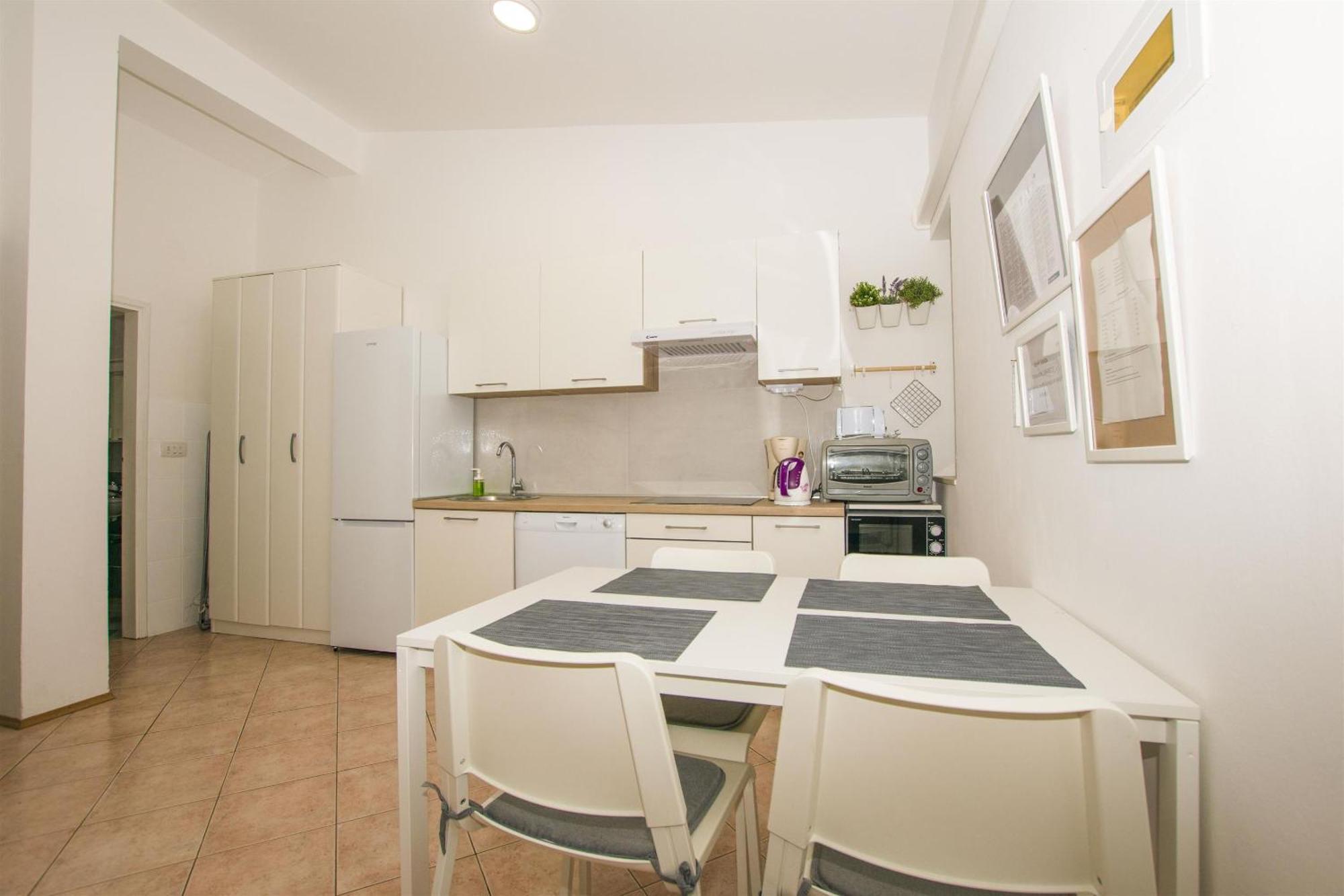 דראגה Apartments Josip מראה חיצוני תמונה